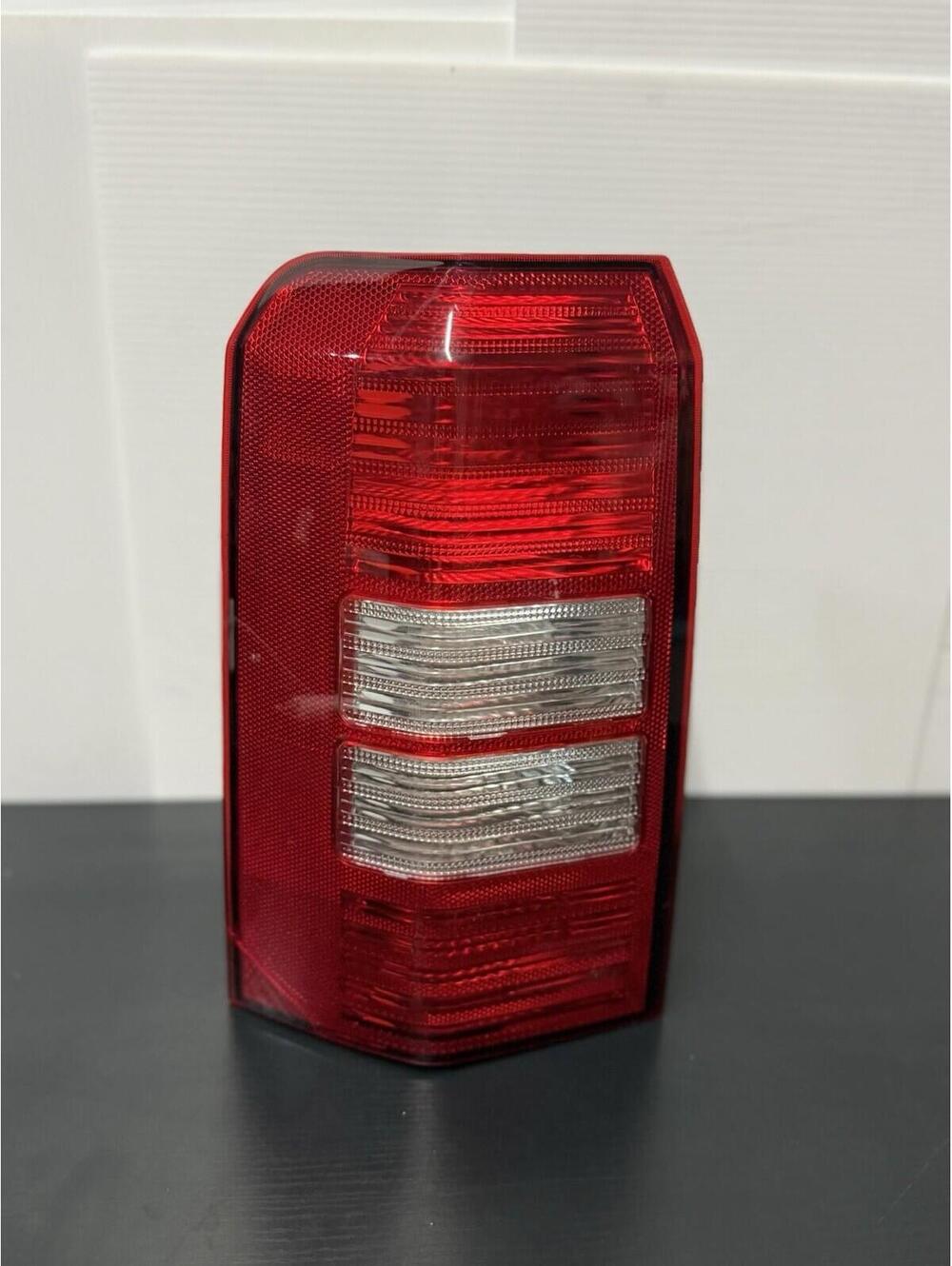 2008-2017 Jeep Patriot Tail Light Right Passenger Side Lamp Assembly RH